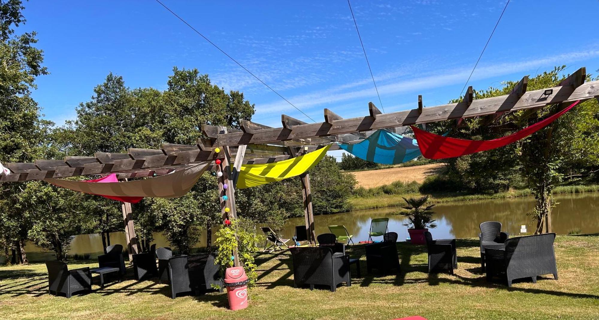 Coussay-les-Bois Camping Les Petites Minaudieres מראה חיצוני תמונה