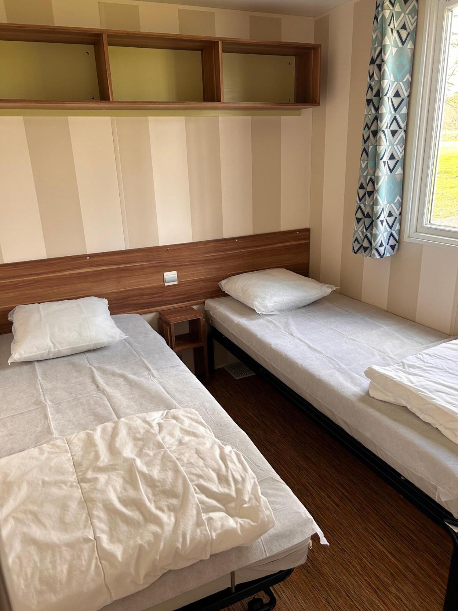 Coussay-les-Bois Camping Les Petites Minaudieres חדר תמונה