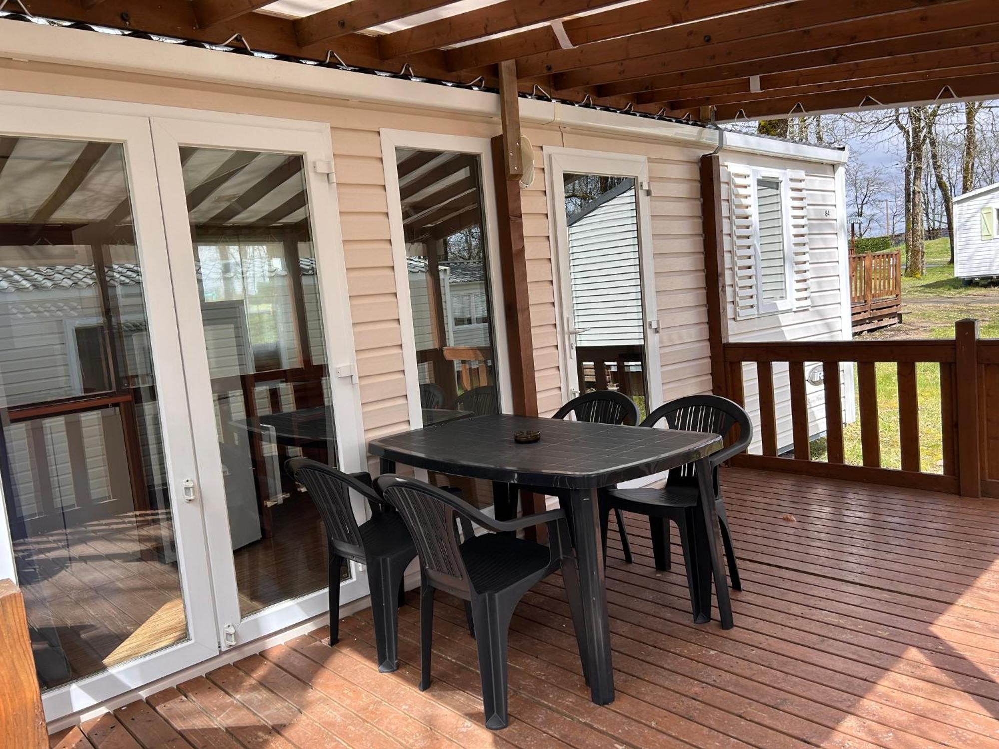 Coussay-les-Bois Camping Les Petites Minaudieres חדר תמונה