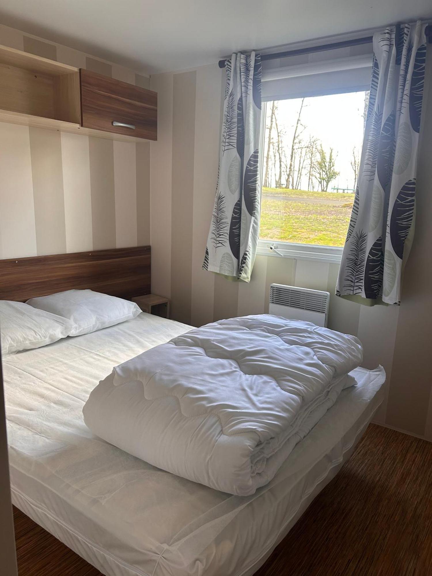 Coussay-les-Bois Camping Les Petites Minaudieres חדר תמונה