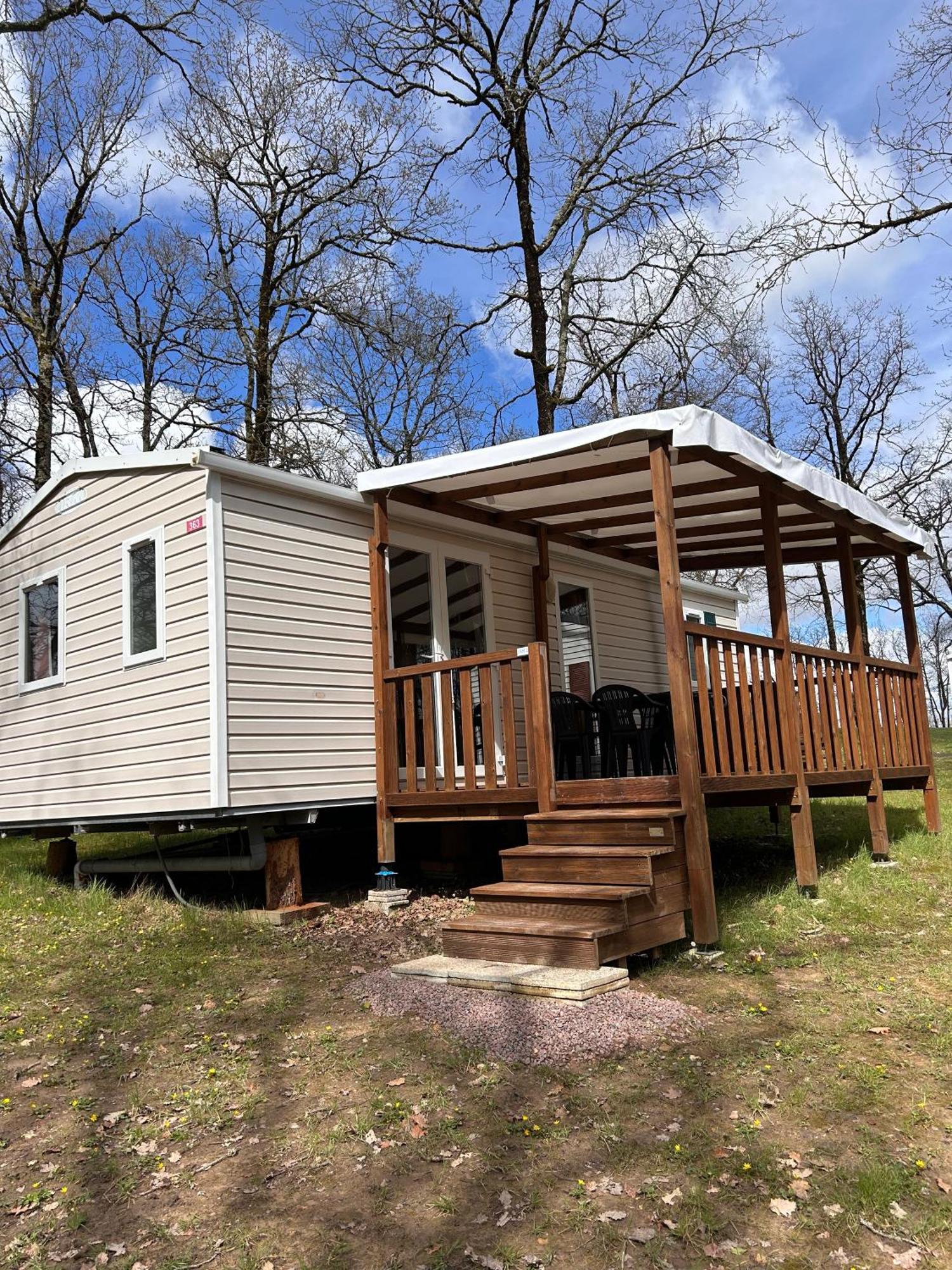 Coussay-les-Bois Camping Les Petites Minaudieres חדר תמונה